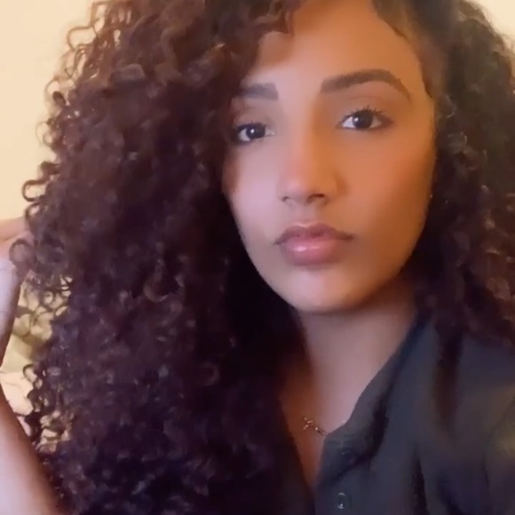 Meet your Posher, Breanna - Picture 1 of 1